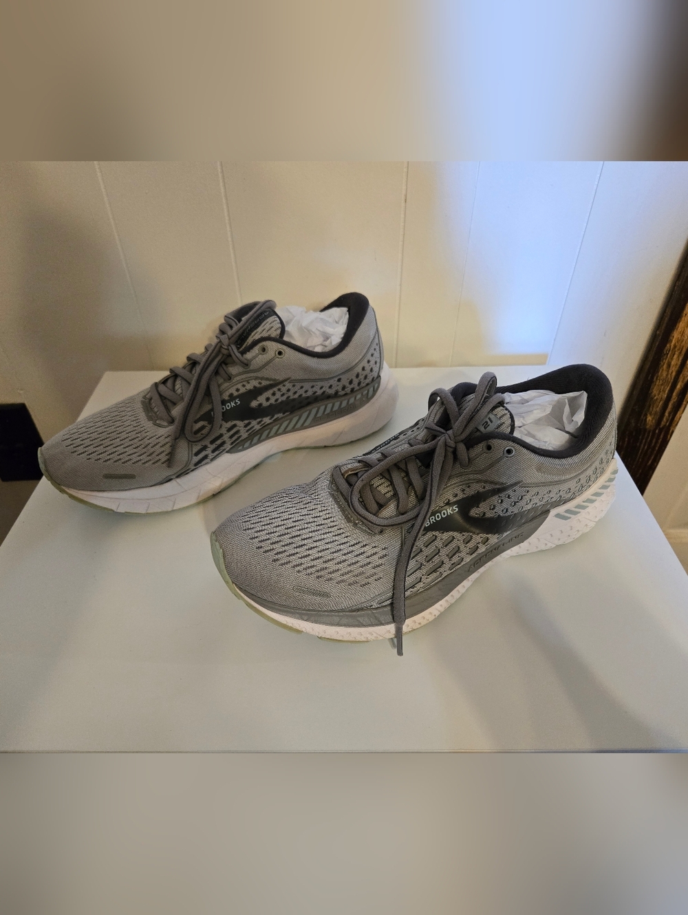 Brooks Women's Adrenaline 21 GTS Running Shoe - Oyster/Alloy/Light Blue Colorway